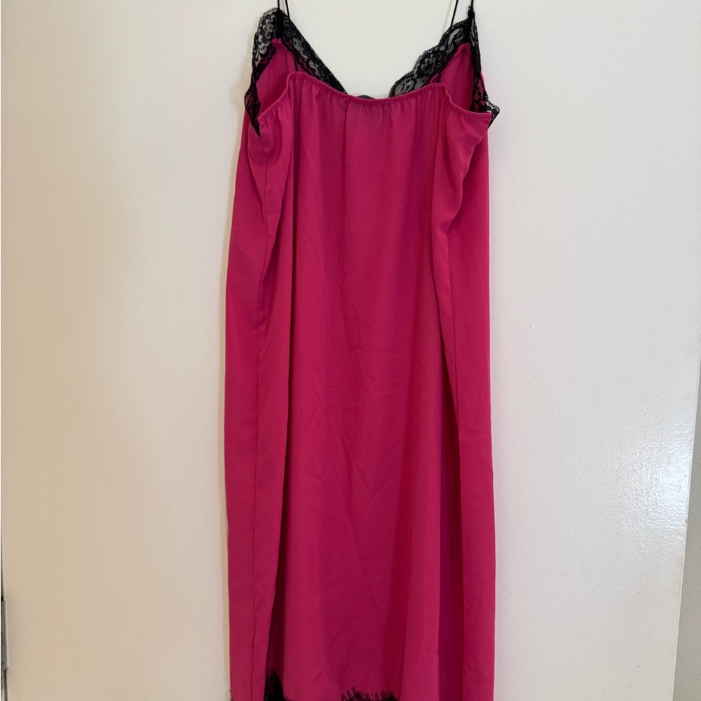 The vintage shop Elegant Pink Lace-Trimmed slip dress. Size S - Picture 6 of 6